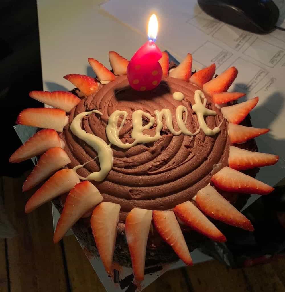 Seenit cake